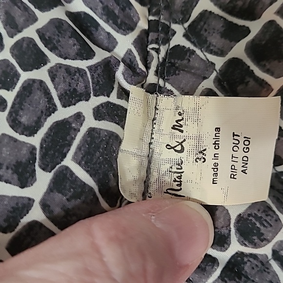 Natalie & Me reversible vest gray quilted side and giraffe print side size 3X - Picture 3 of 8